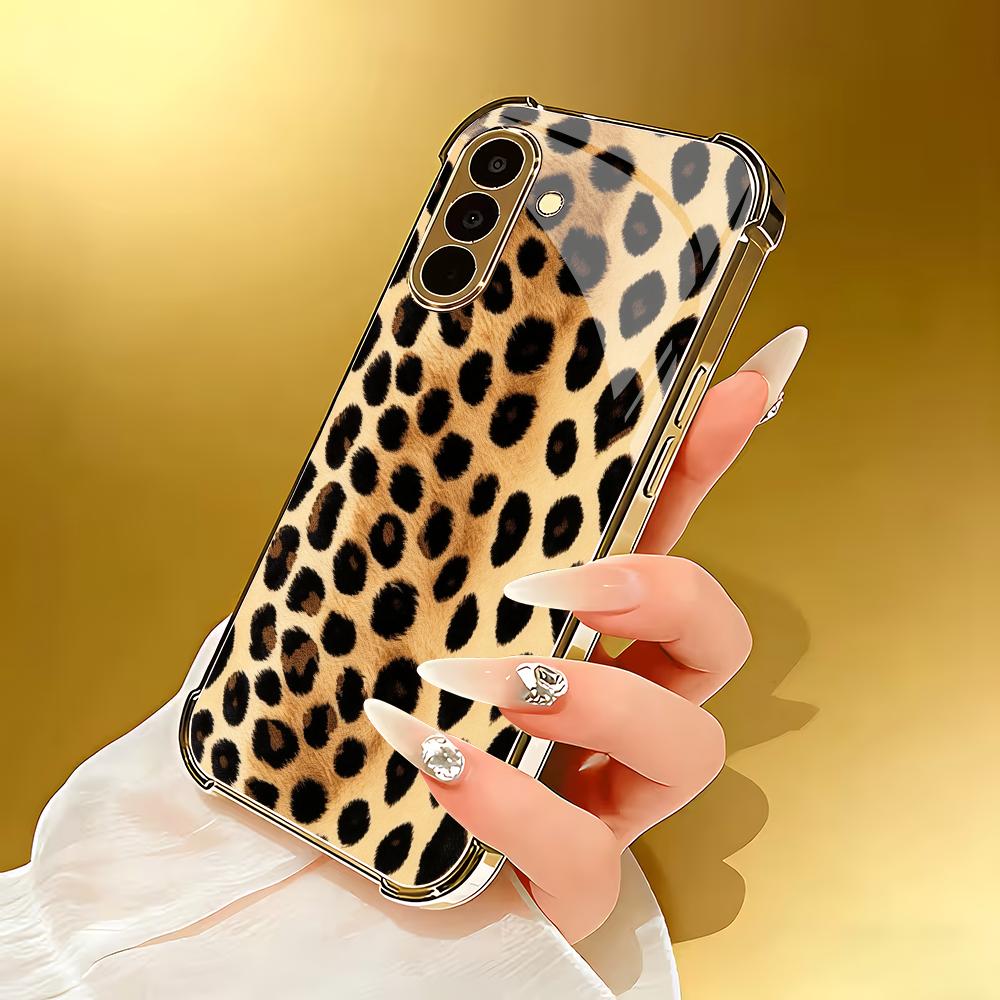 Gold leopard print pattern ele - đánh giá và giá Samsung Galaxy S24